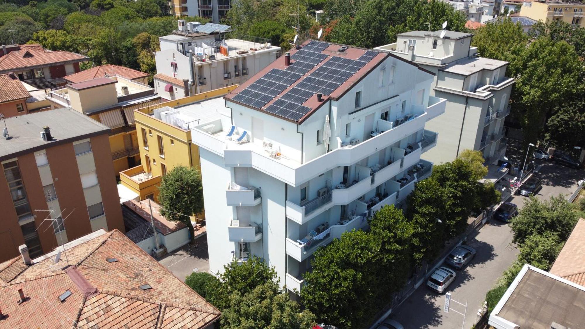 Lugano Residence Римини Екстериор снимка