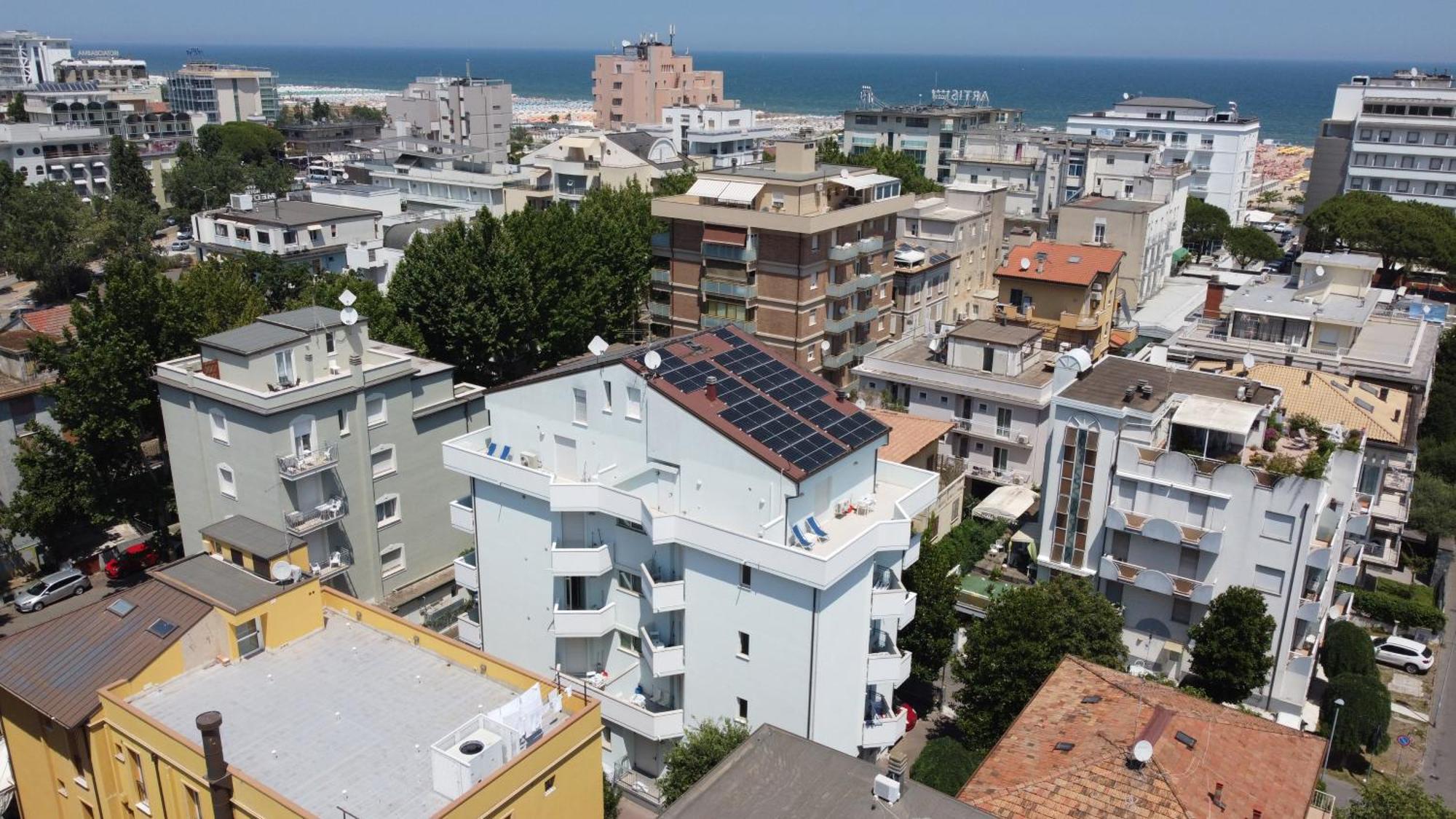 Lugano Residence Римини Екстериор снимка