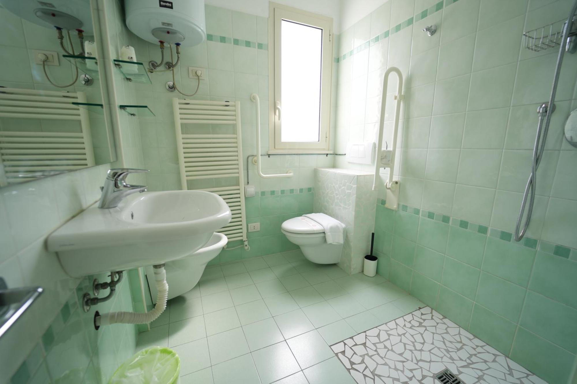 Lugano Residence Римини Екстериор снимка