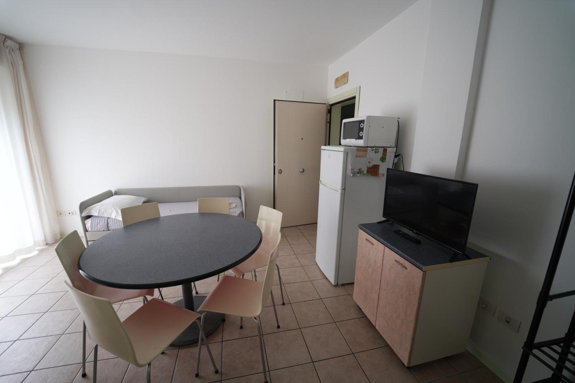 Lugano Residence Римини Екстериор снимка