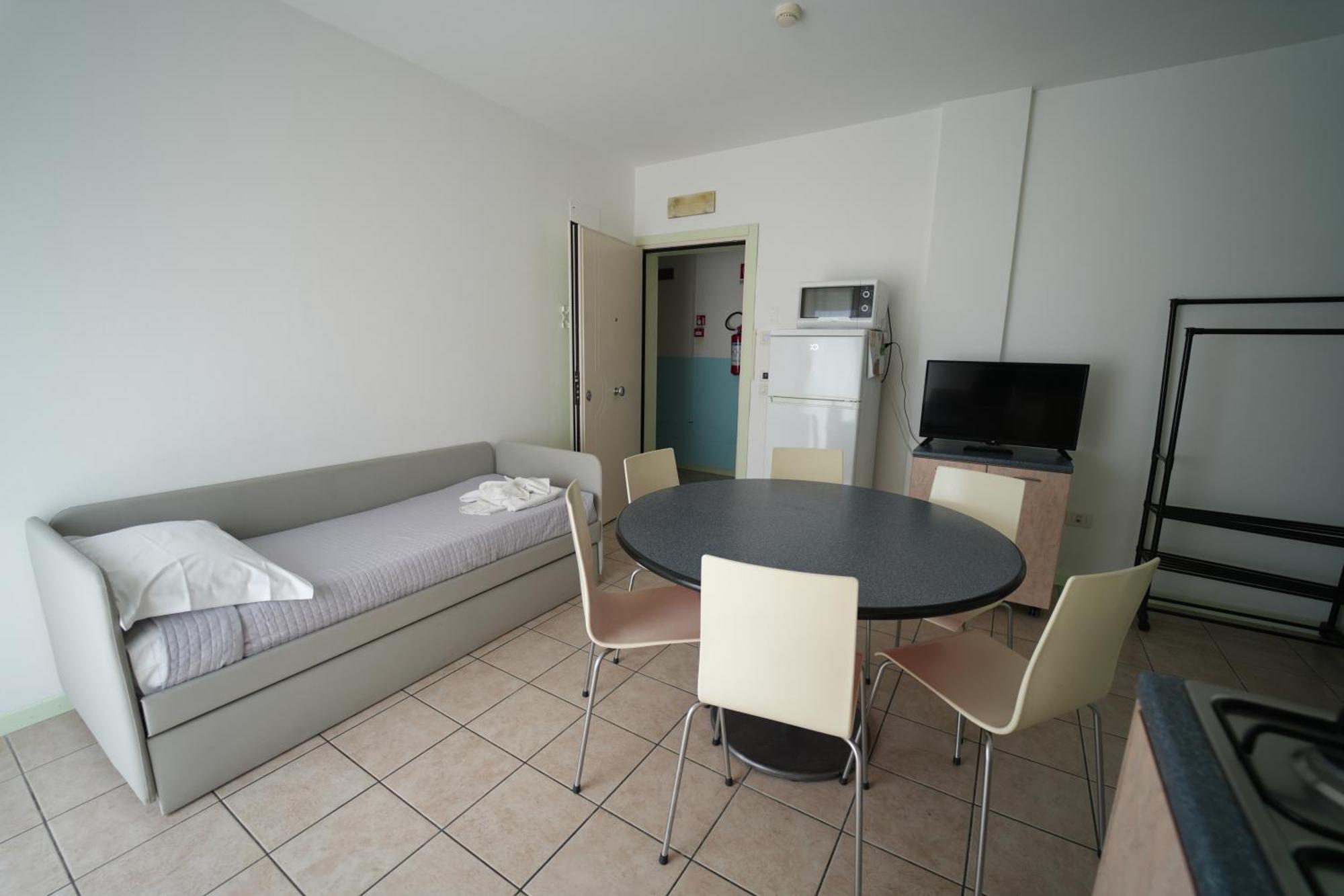 Lugano Residence Римини Екстериор снимка